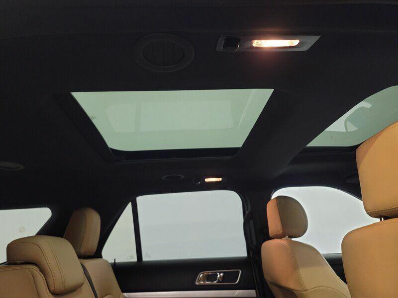 2017 Ford Explorer Image 45