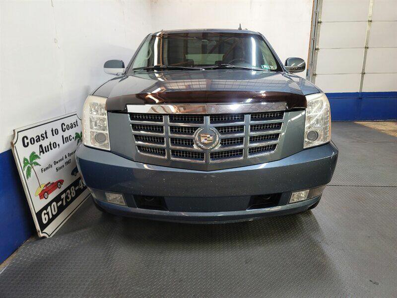 2010 Cadillac Escalade Image 38