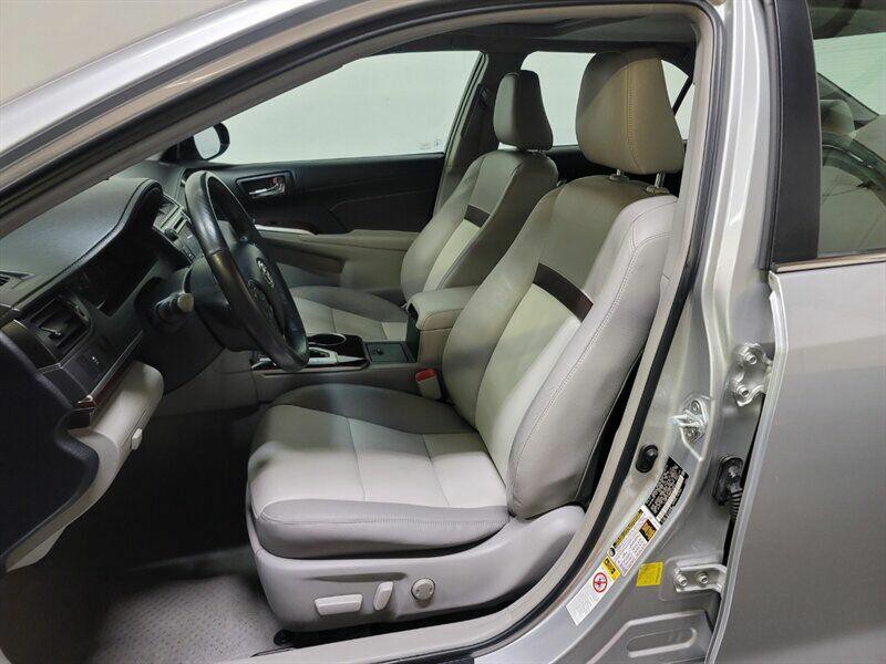 2013 Toyota Camry Image 3