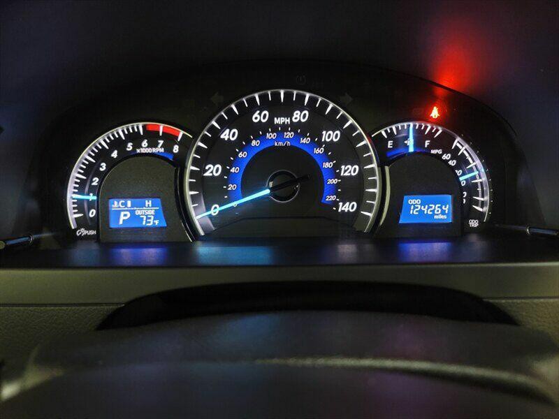2013 Toyota Camry Image 7