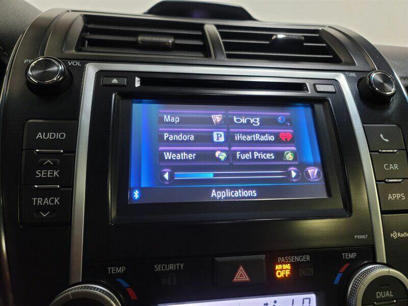 2013 Toyota Camry Image 13