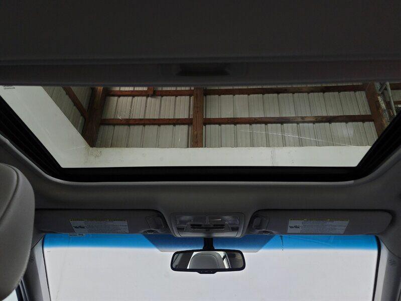 2013 Toyota Camry Image 32