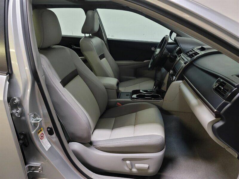 2013 Toyota Camry Image 34