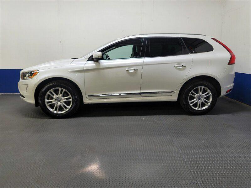 2015 Volvo XC60 Image 2