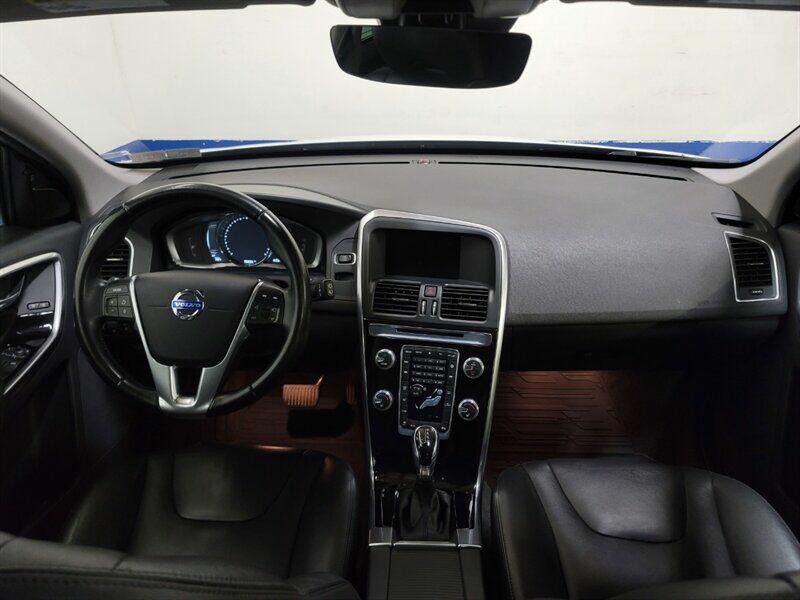 2015 Volvo XC60 Image 8