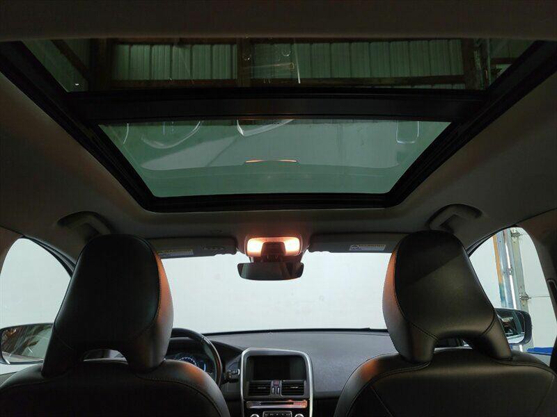 2015 Volvo XC60 Image 38