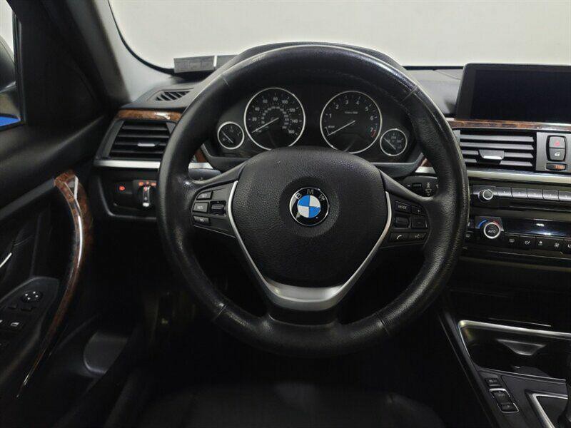2014 BMW 3 Series Image 8
