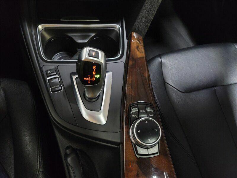 2014 BMW 3 Series Image 20