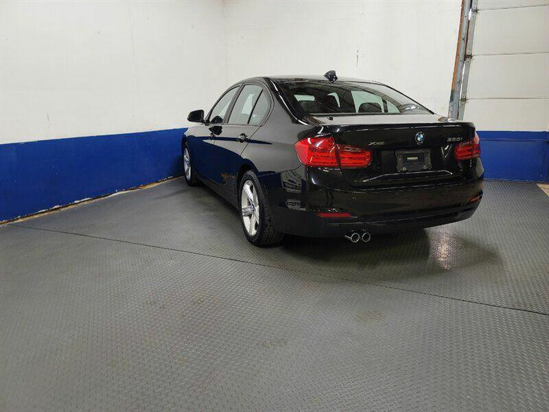 2014 BMW 3 Series Image 26