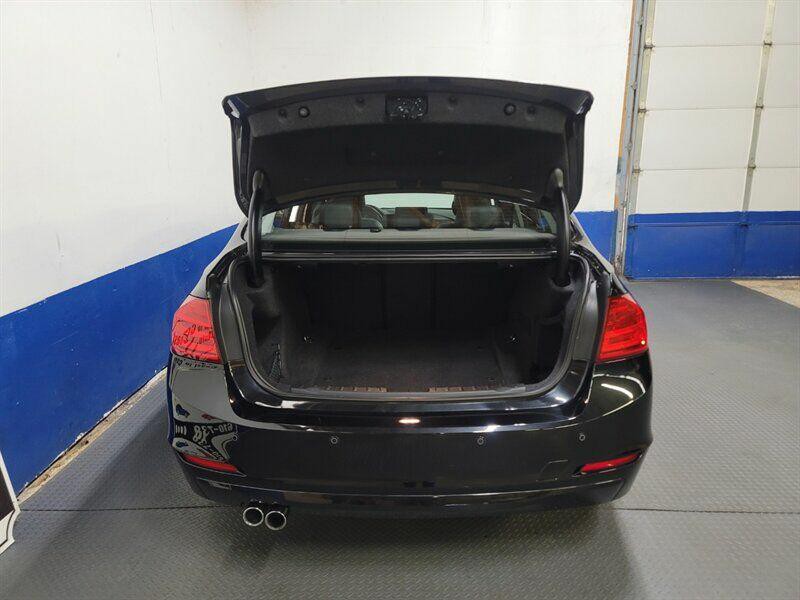 2014 BMW 3 Series Image 28