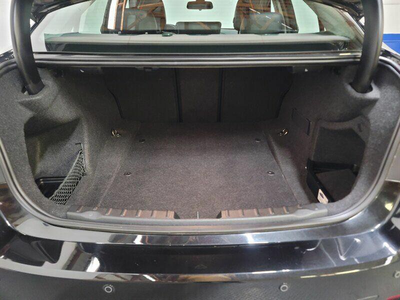 2014 BMW 3 Series Image 29