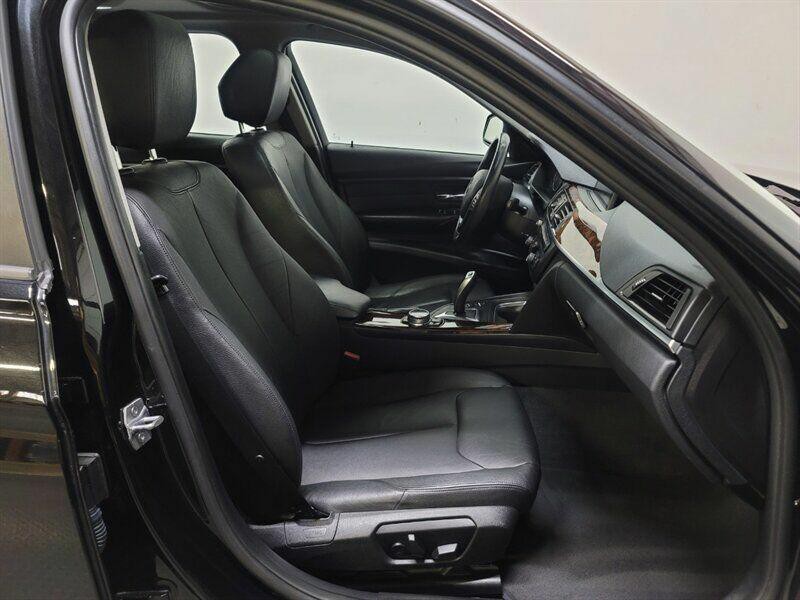 2014 BMW 3 Series Image 37