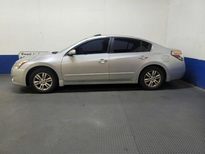 2012 Nissan Altima Image 2