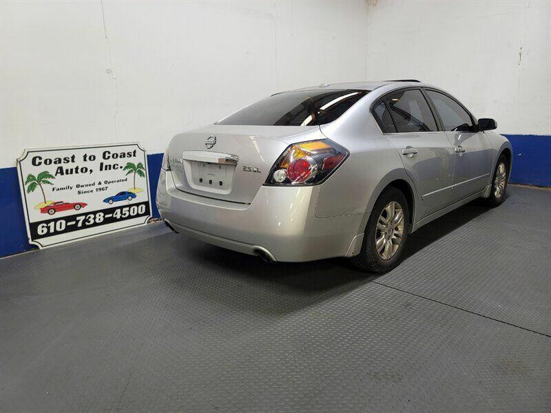 2012 Nissan Altima Image 17