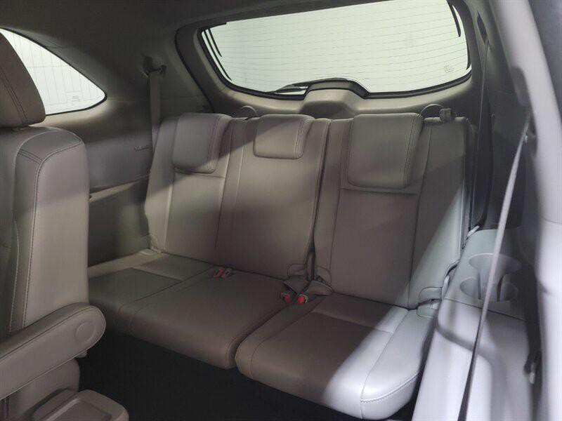 2016 Toyota Highlander Image 8