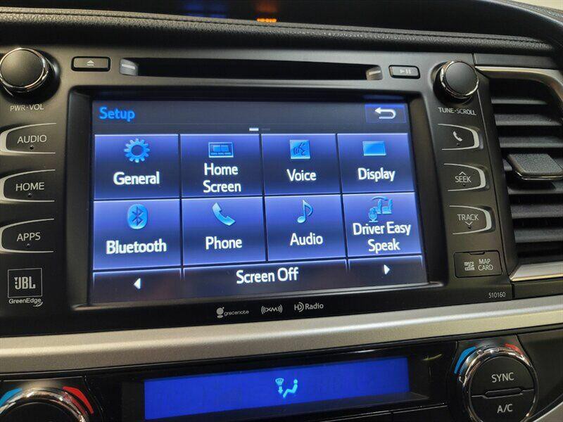 2016 Toyota Highlander Image 21