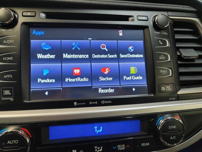 2016 Toyota Highlander Image 24