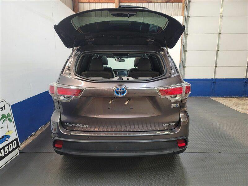 2016 Toyota Highlander Image 35