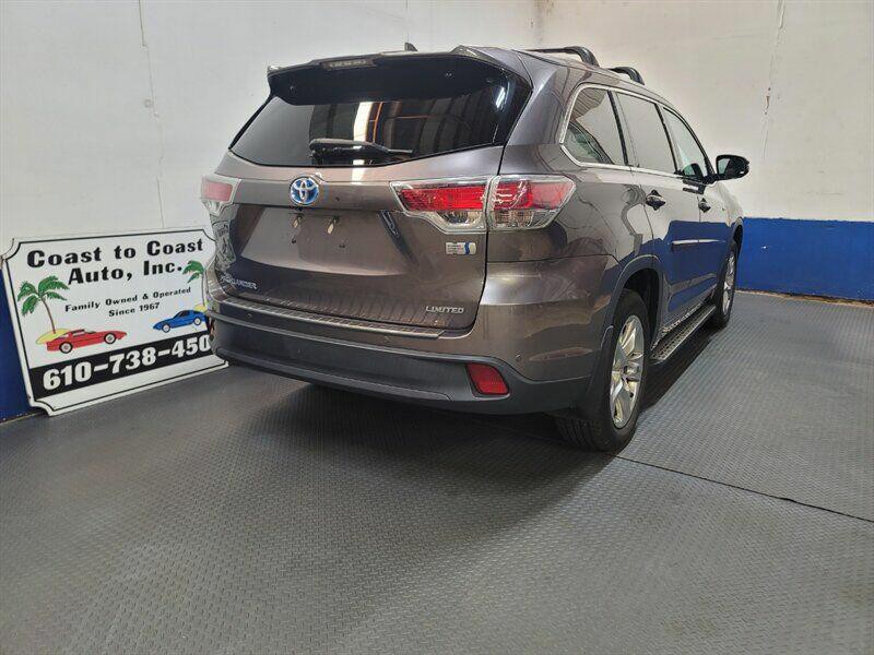 2016 Toyota Highlander Image 39