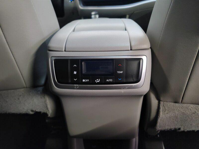 2016 Toyota Highlander Image 44