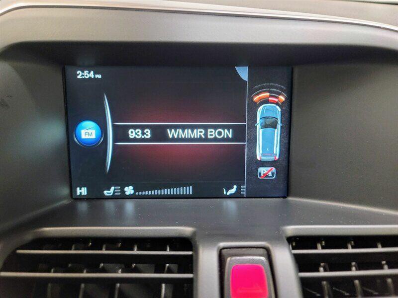2015 Volvo XC60 Image 16