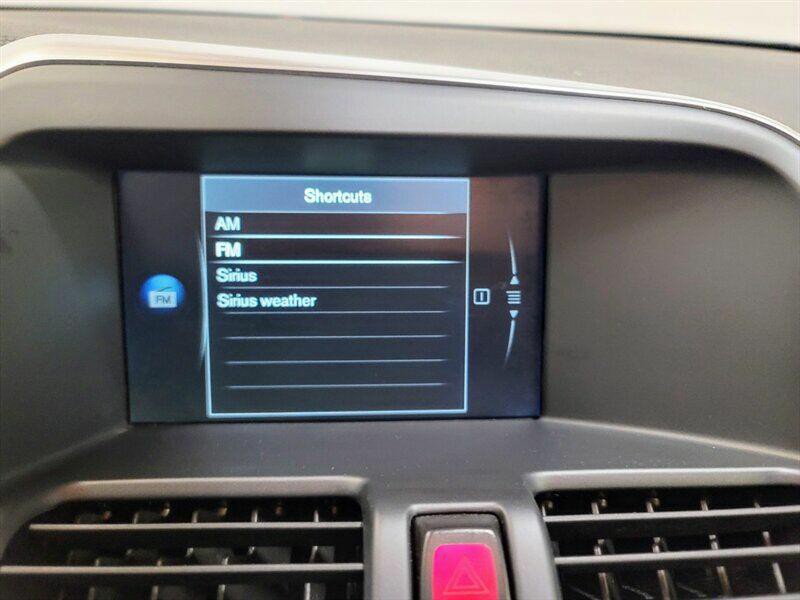 2015 Volvo XC60 Image 17