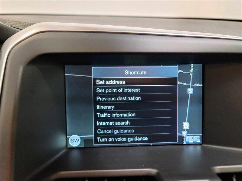 2015 Volvo XC60 Image 24