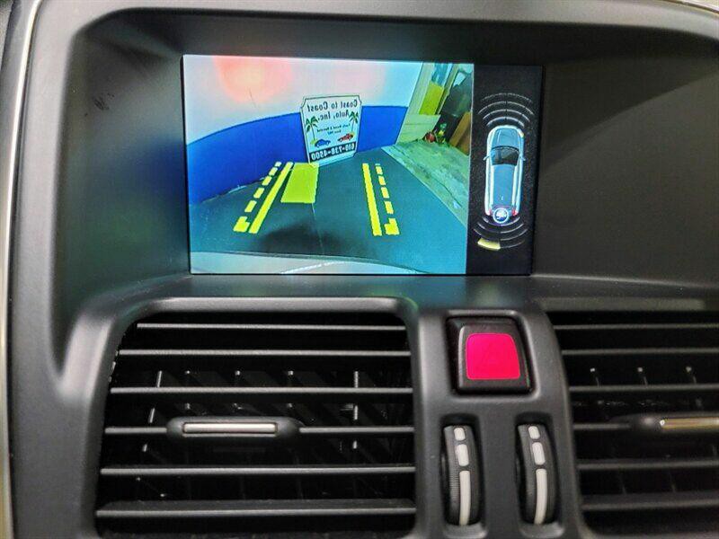 2015 Volvo XC60 Image 26