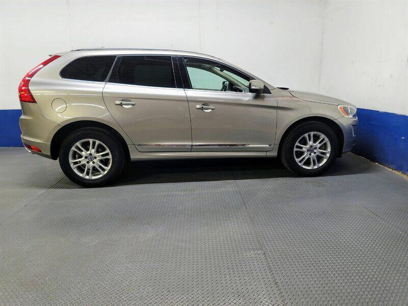 2015 Volvo XC60 Image 40