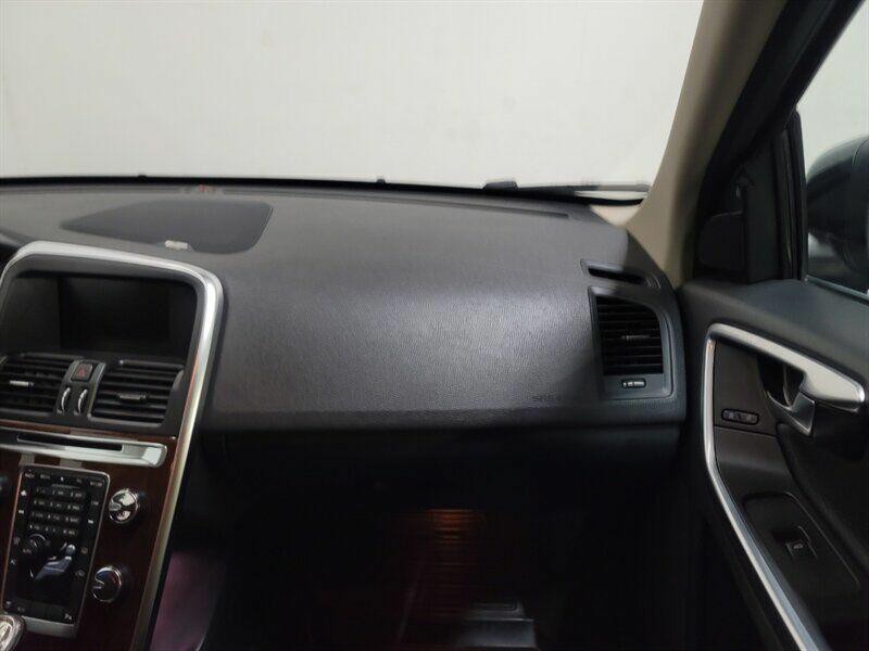 2013 Volvo XC60 Image 22