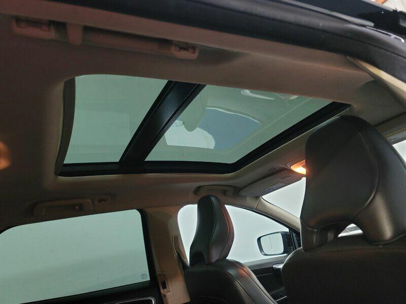 2013 Volvo XC60 Image 37