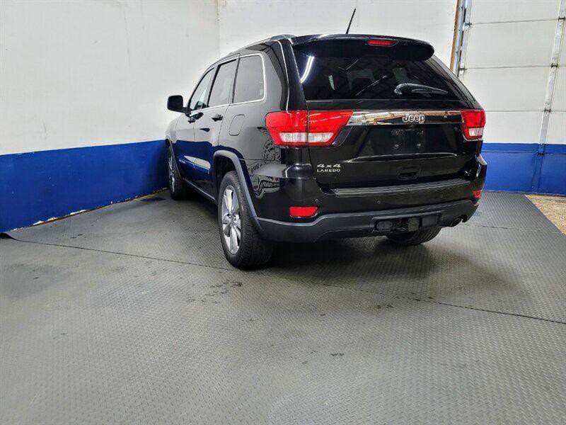 2013 Jeep Grand Cherokee Image 27