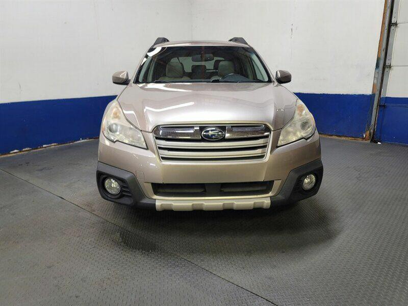 2014 Subaru Outback Image 16