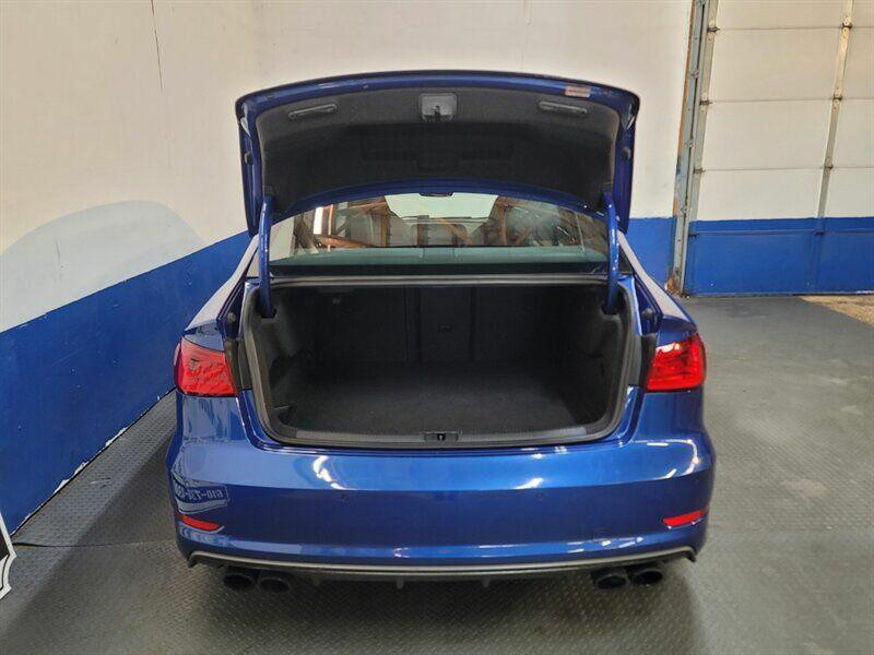 2016 Audi S3 Image 32
