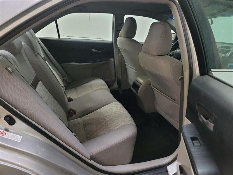 2014 Toyota Camry Image 13