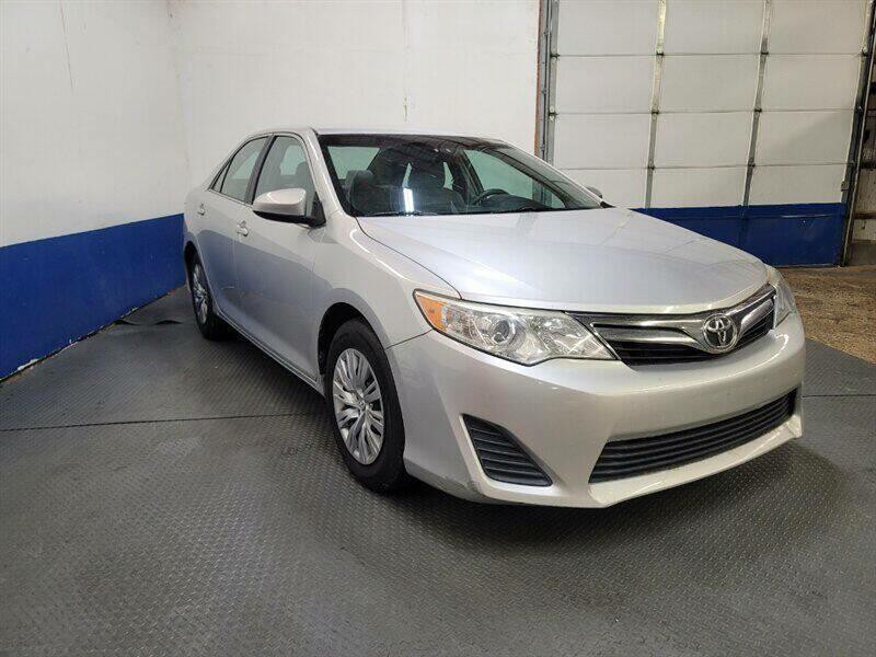 2014 Toyota Camry Image 15