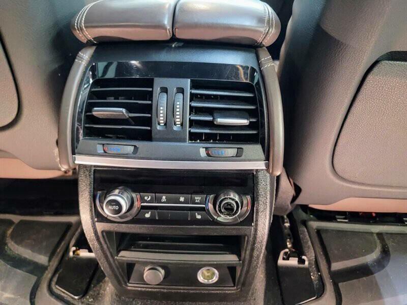 2017 BMW X5 Image 25
