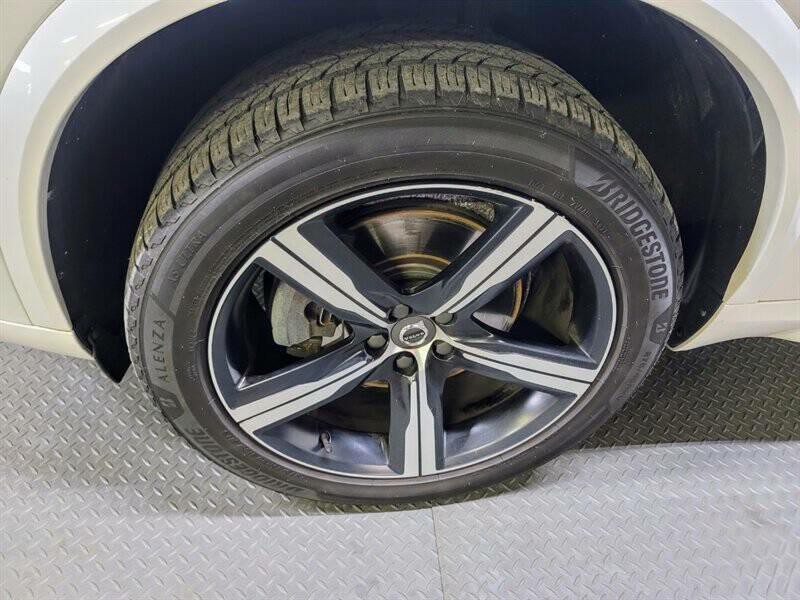 2016 Volvo XC90 Image 33