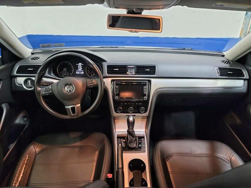 2013 Volkswagen Passat Image 7