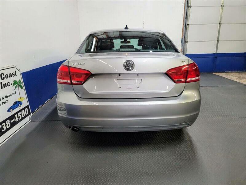 2013 Volkswagen Passat Image 18