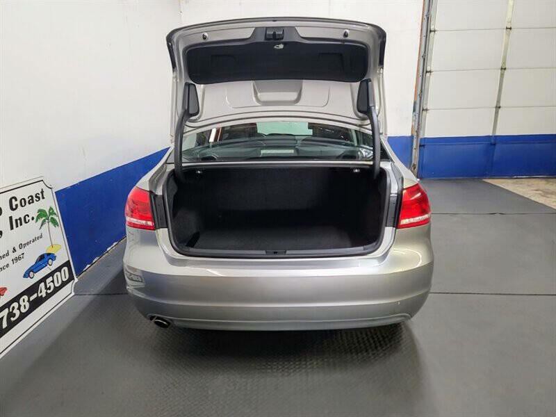 2013 Volkswagen Passat Image 19