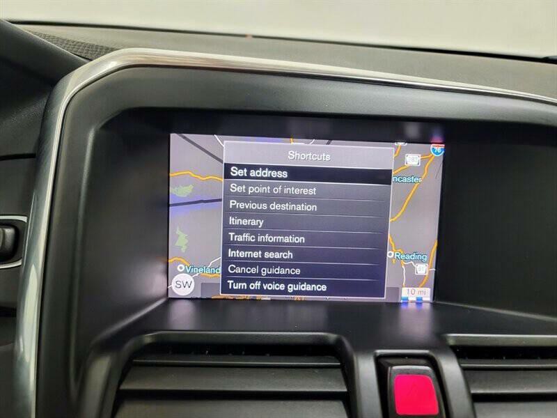 2016 Volvo XC60 Image 13