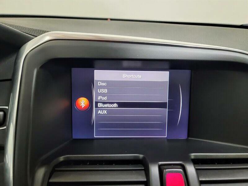 2016 Volvo XC60 Image 18