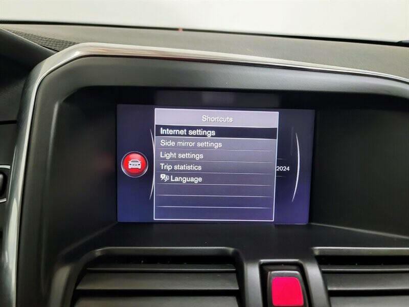 2016 Volvo XC60 Image 20