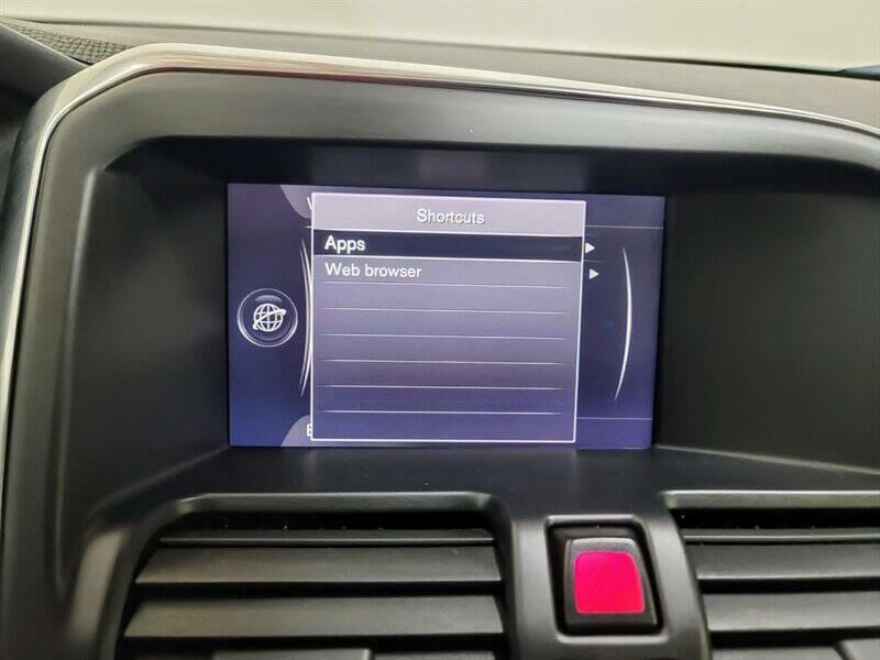 2016 Volvo XC60 Image 21