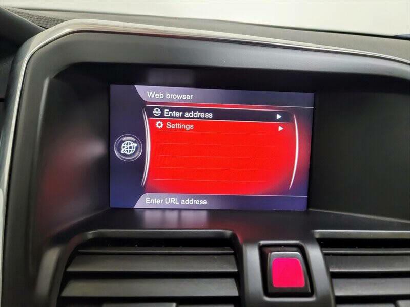 2016 Volvo XC60 Image 22