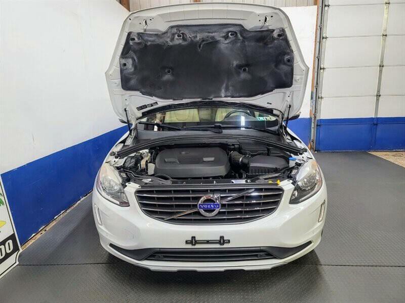 2016 Volvo XC60 Image 27