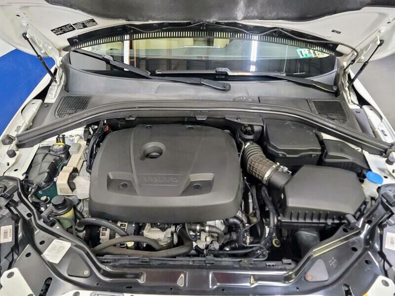 2016 Volvo XC60 Image 28