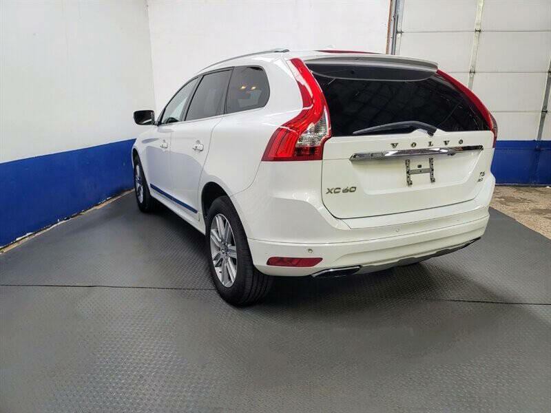 2016 Volvo XC60 Image 29