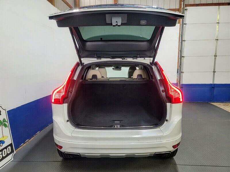 2016 Volvo XC60 Image 31